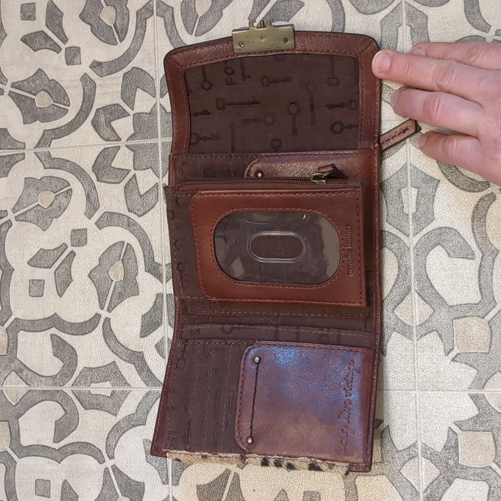 Fossil Vintage Re Issue II Flap Cheetah Wallet - Picture 2 of 5
